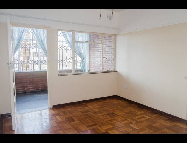 2 BEDROOM APARTMENT FOR SALE IN SCOTTBURGH CENTRAL